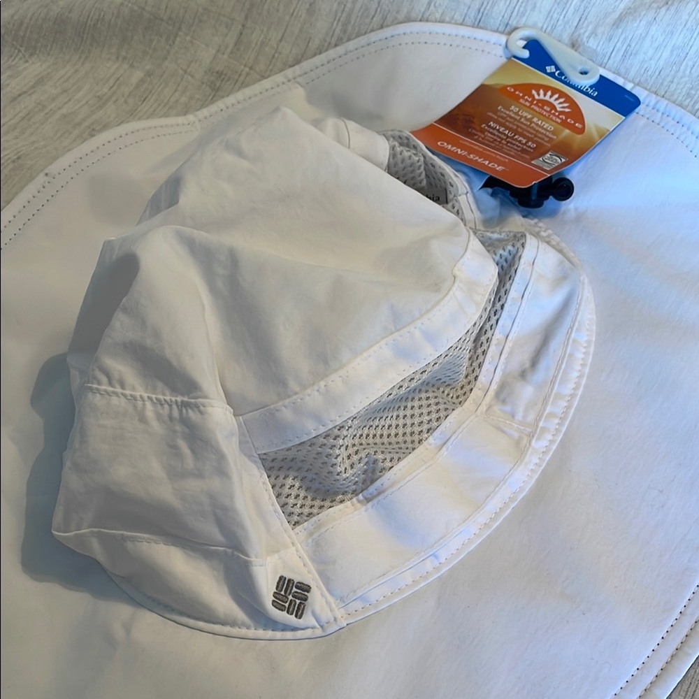 Columbia White Sun Hat with Adjustable Cord - Picture 2 of 6